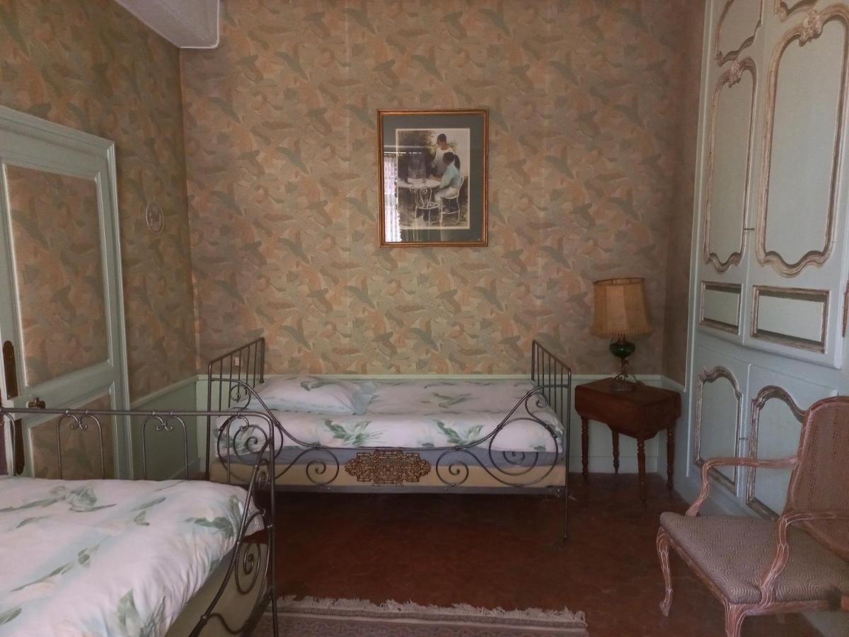 Location Meuble De Tourisme La Rose Des Fables Hotel Château-Thierry Kültér fotó