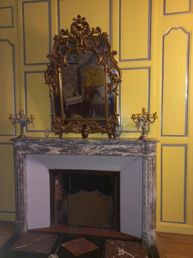 Location Meuble De Tourisme La Rose Des Fables Hotel Château-Thierry Kültér fotó